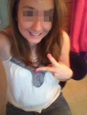 Bourgeoise carrément chaude a Paris pour une rencontre hot à 21h